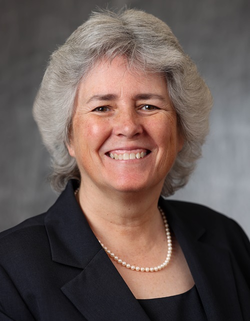 Photo of Lynn Ortale